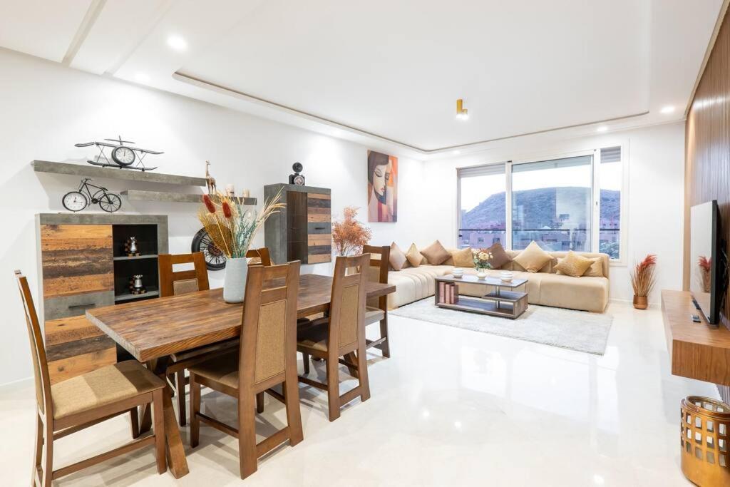 Luxury 2 Bedroom With Mountain View Appartamento